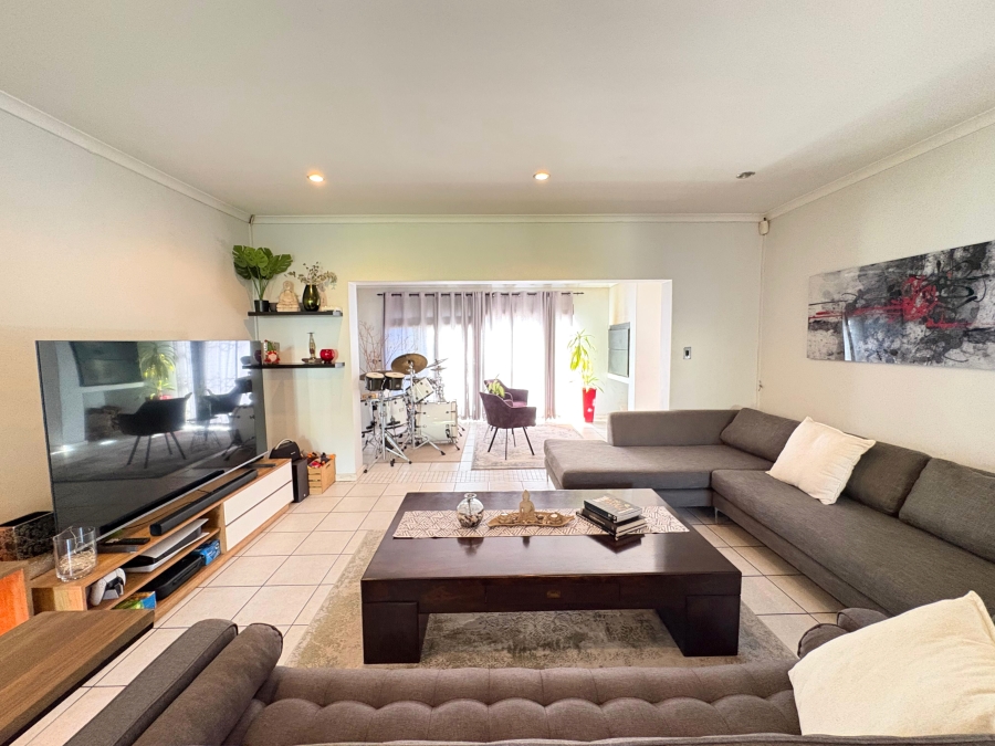 To Let 3 Bedroom Property for Rent in Sonstraal Heights Western Cape